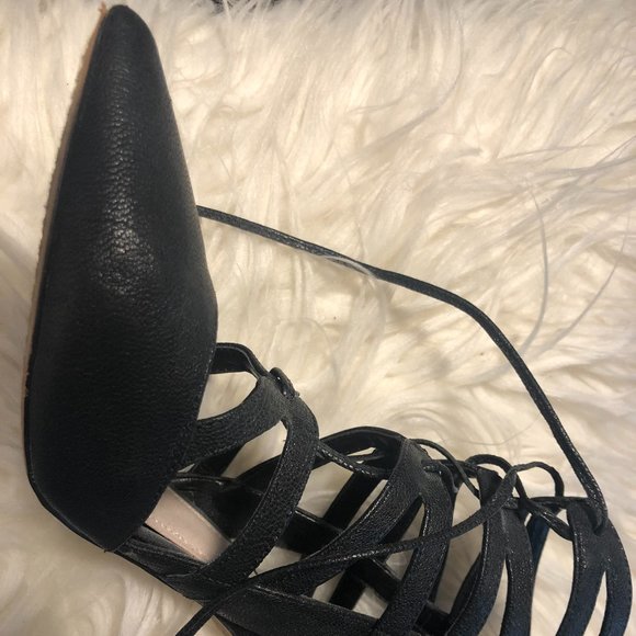 Vince Camuto Druni Black - Picture 2 of 3